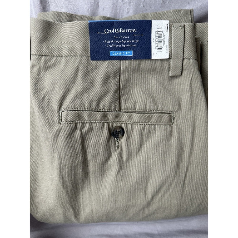 Croft And Barrow Easy Care Khaki Pants Size 33x32 Pleated Classic Fit NWT
